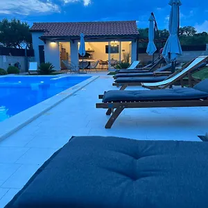 https://apartments-angelo.hotelinzadar.com